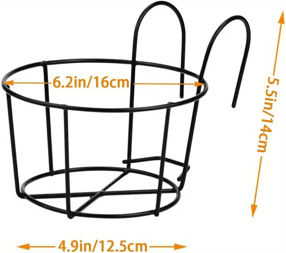 Round Metal Hanging Planters (Set of 4)